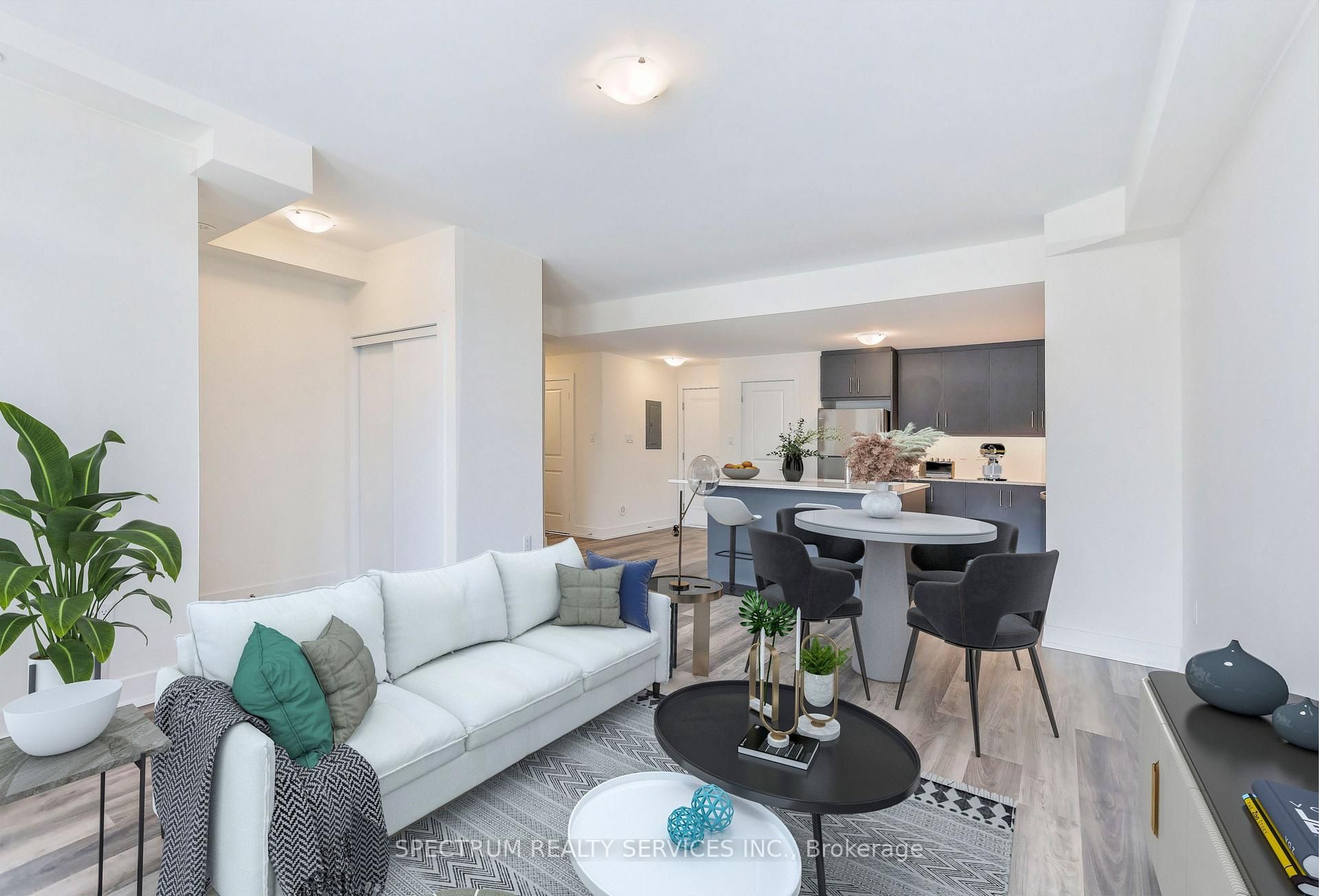 Stylish & Sophisticated Condo Townhouse for Lease in Oak Ridges, Richmond Hill